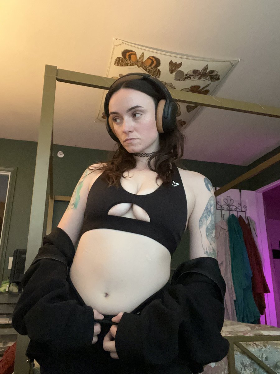 Lucy tweet media