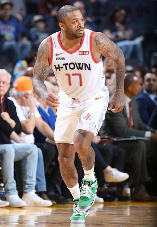 JustFreshKicks tweet media