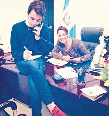 Tiempos aquellos en los que los indignados se indignaban…. 

Y si no vayan a leer los comentarios a la investigación que hicieron <a href="/Sonny_Figueroa/">Sonny Figueroa</a> y <a href="/marvindelcid/">marvindaviddelcid</a> sobre los gastos en gasolina para los hijos de la primera dama