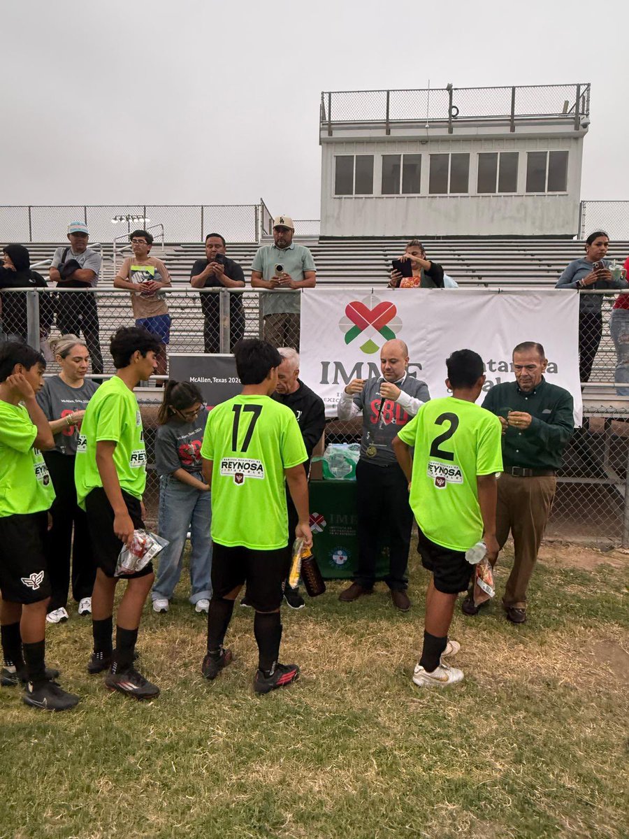 Consulado de México en McAllen tweet media