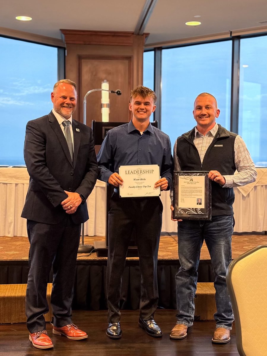 CoachHarrison5's tweet photo. It was a privilege to be recognized as Wyatt's most influential teacher and to have been part of his journey. He is an outstanding student, pinned more guys than any kid that I've coached, and is a heck of a baseball player. Can't wait to watch him continue to succeed! https://t.co/cH3QmwByQQ