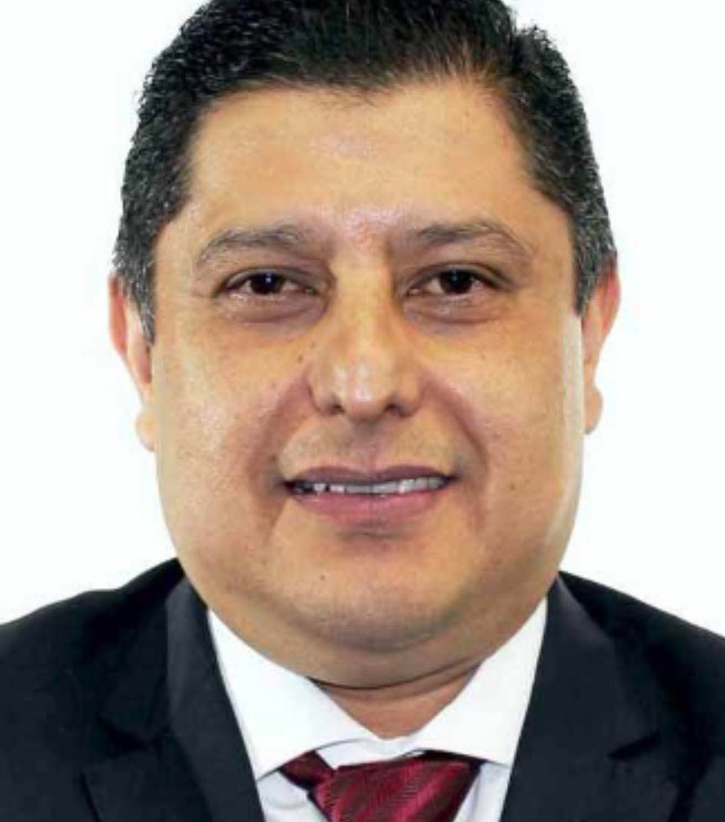 AVISO IMPORTANTE! 

Se hace de conocimiento para la ciudadanía que el día de ayer el ex Presidente Municipal de Uruapan Michoacán fue citado en La Fiscalía General del Estado para rendir declaración el cual NO asistió sin  justificar el porqué de su inasistencia. 

Cebe señalar