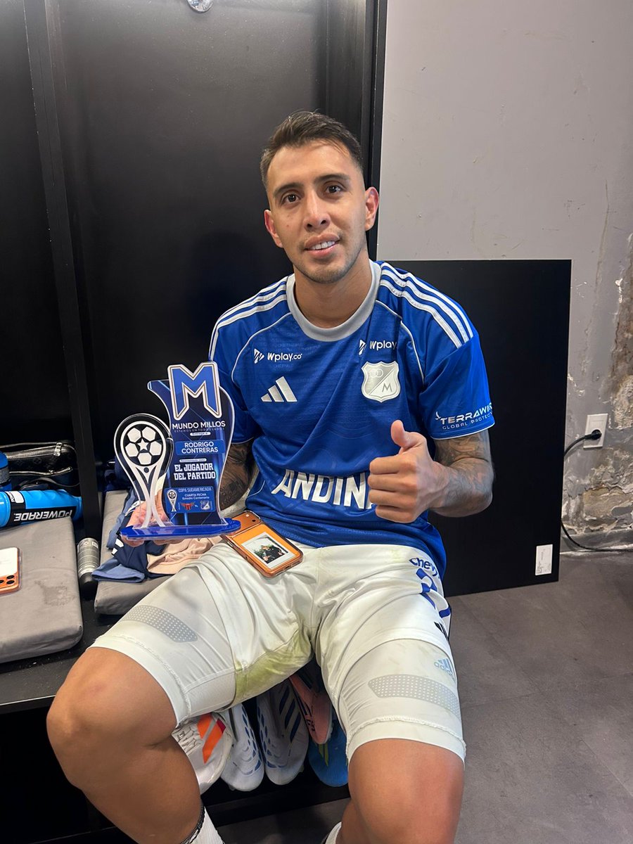 MundoMillos's tweet photo. #FIGURA El Tucu lo hizo de nuevo. Rodrigo Contreras con sus dos goles es el #JugadorMundoMillos de la victoria de Millonarios hoy sobre Boston River en Montevideo.

#EstamosEnTodosLados https://t.co/nzp6CLpdrS