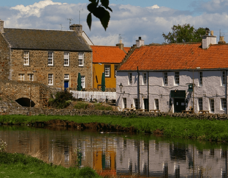 MysticScotland's tweet photo. Haddington, East Lothian, Scotland 🏴󠁧󠁢󠁳󠁣󠁴󠁿

Sitting on the banks of the River Tyne in East Lothian, Haddington was once the fourth largest town in Scotland. It grew into a busy market centre after David I granted it royal burgh status around 1130 & stayed an important trading hub for centuries.

The town endured one of the most dramatic episodes in its history during the Rough Wooing. In the 1540's, English forces occupied Haddington and held it for 18 months - the longest siege in Scottish history - before finally surrendering to Scottish and French troops.

St Mary’s Church, known as the Lamp of Lothian, is the town’s most impressive landmark sitting at 206 ft long. Dating from the 14th century, it is the longest parish church in Scotland and has been a focal point for the community for over 600 years.