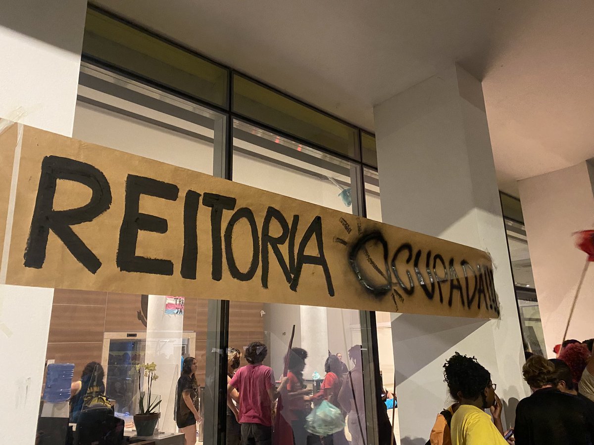 O seu r3itor, vc nao quis conversar, entao quem fala grosso agora é nóis