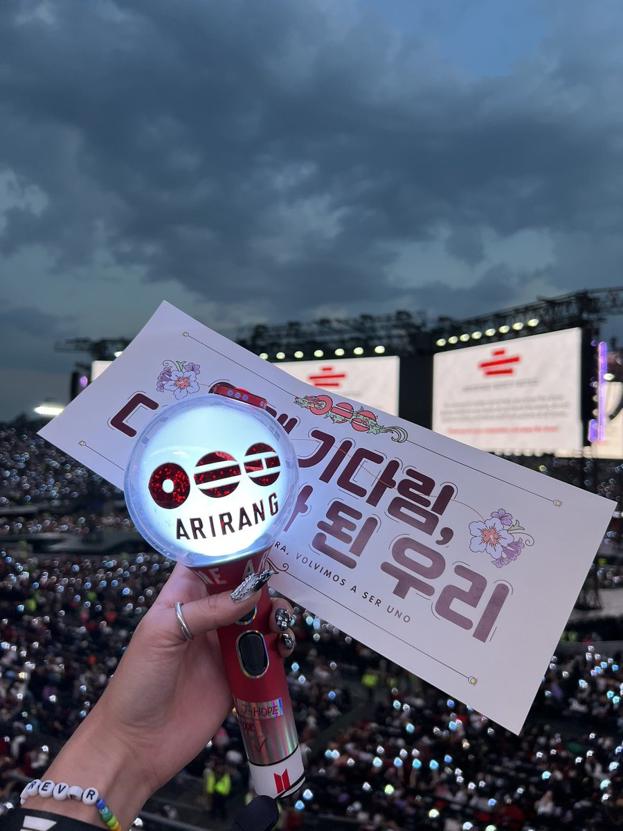 jimingcfs's tweet photo. hey girl you finally made it https://t.co/HavQXLqYLs
