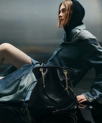 a_sasgd's tweet photo. 上品な存在感を放つオシャレバッグ🧳👜🩷 https://t.co/Pfc1UEZERz