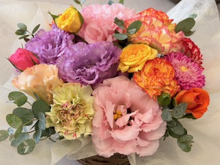 jakitakawachi's tweet photo. ふれあいセンター（枚方市招提北町１－2260）ではミニフラワーアレンジ（税込300円～）を販売しています！ご予算に応じてアレンジのご要望をお受けいたします。お気軽にスタッフにお声掛けください！アレンジの要望がある方は、お花の仕入れがございます・・・お早めにご注文ください。
＃JAのお花 https://t.co/HS3977TmdQ