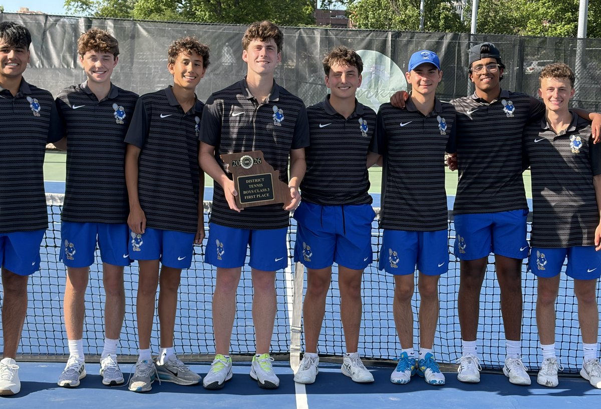 GoHawklets's tweet photo. District Champs!

Congrats to Rock Tennis for winning the C3D6 Title, 5-0 over LSN! Doubles wins from teams of Luke Johnson '26 &amp; Hunter Stout '27, Cooper Clifft '26 &amp; Abhi Joseph '28, and Ben Bautista '28 &amp; Berke Somasegaran '29; singles wins from Declan Griggs '27 and Bautista. https://t.co/FzQwrtHcGT