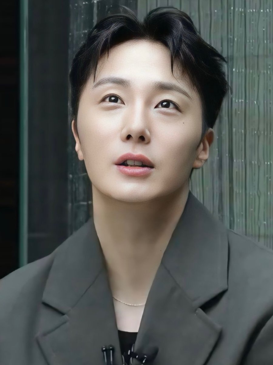 mydearest_amy's tweet photo. ilwoo〜💚
少し前の韓国ロト番組の動画よりcaptureしました❣️
本当に素敵💓カッコいい👍😊

#jungilwoo #チョンイル #정일우
@ActorJungilwoo https://t.co/JcY1YG6esD