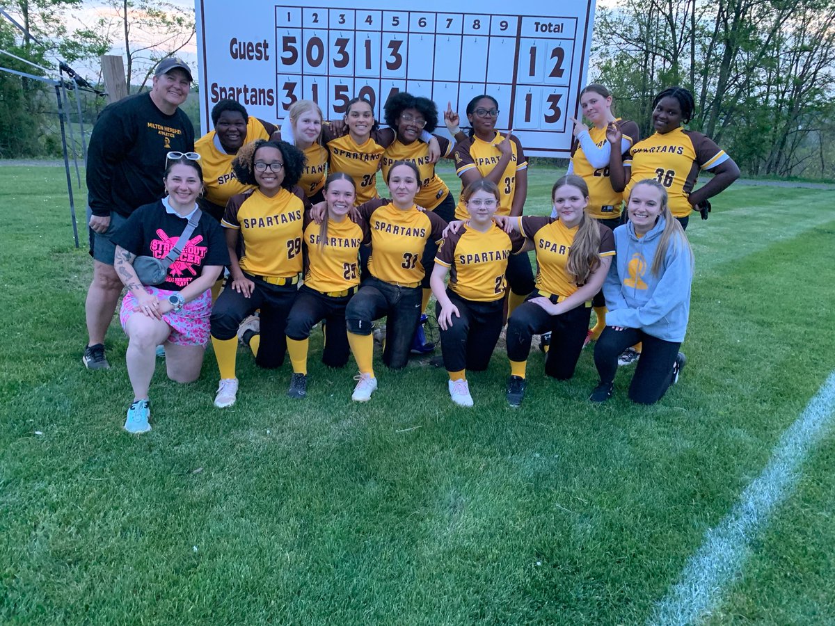 MHSMDATHLETICS's tweet photo. Our softball girls are having a great week! Pink out for awareness and stacking wins on top of wins!! So proud of the work these girls have put in!  @miltonhershey @CHPrincipals @MHSATHLETICS4 https://t.co/0ciPsygH2m