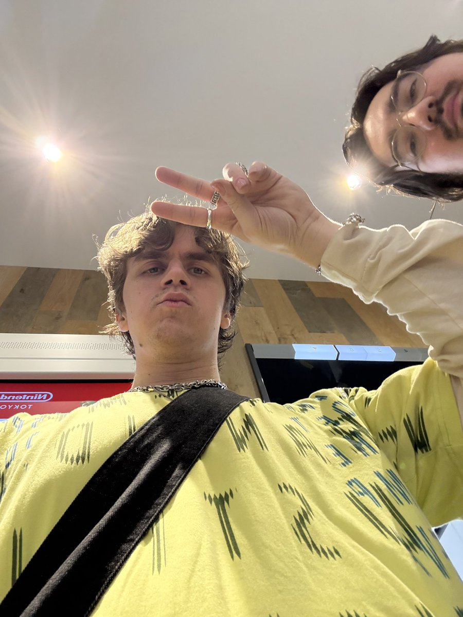 JOHN🧊 tweet media