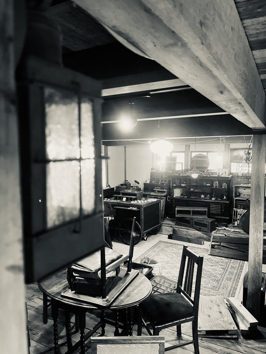 maholoba0123's tweet photo. 【次なる舞台は東京ビッグサイト】
デザフェスに向け全力準備中。
「物語を纏うアクセサリー」
世界に入り込めるような空間を目指して、
ディスプレイもその一つ
此処でしか味わえないGEADの世界を、ぜひ。
🚩5/23(土)・24(日)
デザインフェスタ
ブースNo.Q-25・26
#デザフェス #GEAD #スチームパ https://t.co/jNQlNU9kku
