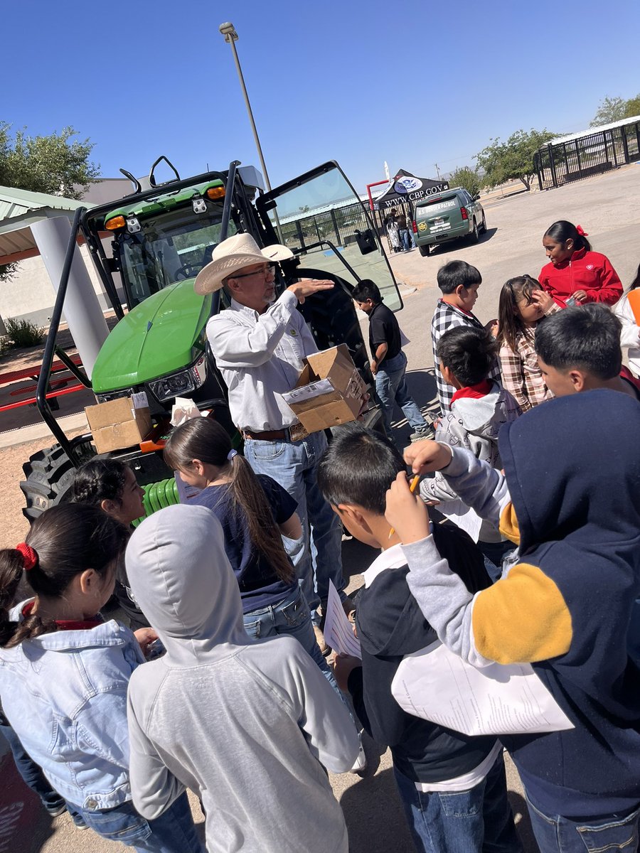 VRamos_TISD's tweet photo. Career Day! Students loved it so much! #TISDProud @AAlvarado_TISD https://t.co/eMSR5EB1cC