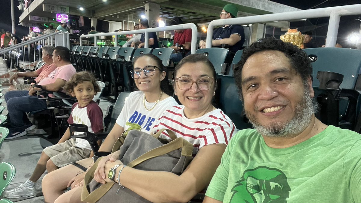 hector_leos's tweet photo. Vamos con todo @OlmecasTabasco a barrer la serie vs @leonesyucatan #beisbol #tabasco https://t.co/SkkYOo1ae9