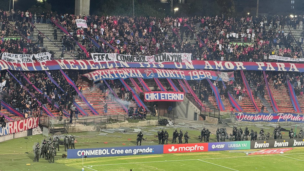 ColunadoFla's tweet photo. 🚨 URGENTE | A partida entre Independiente Medellín e Flamengo está CANCELADA por falta de segurança. https://t.co/VgVwd0wS3R