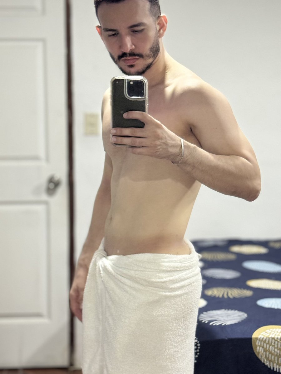 gerardvansOffic's tweet photo. Voy a abrir el onlyfans 🔥 https://t.co/N4EpTkEI7K
