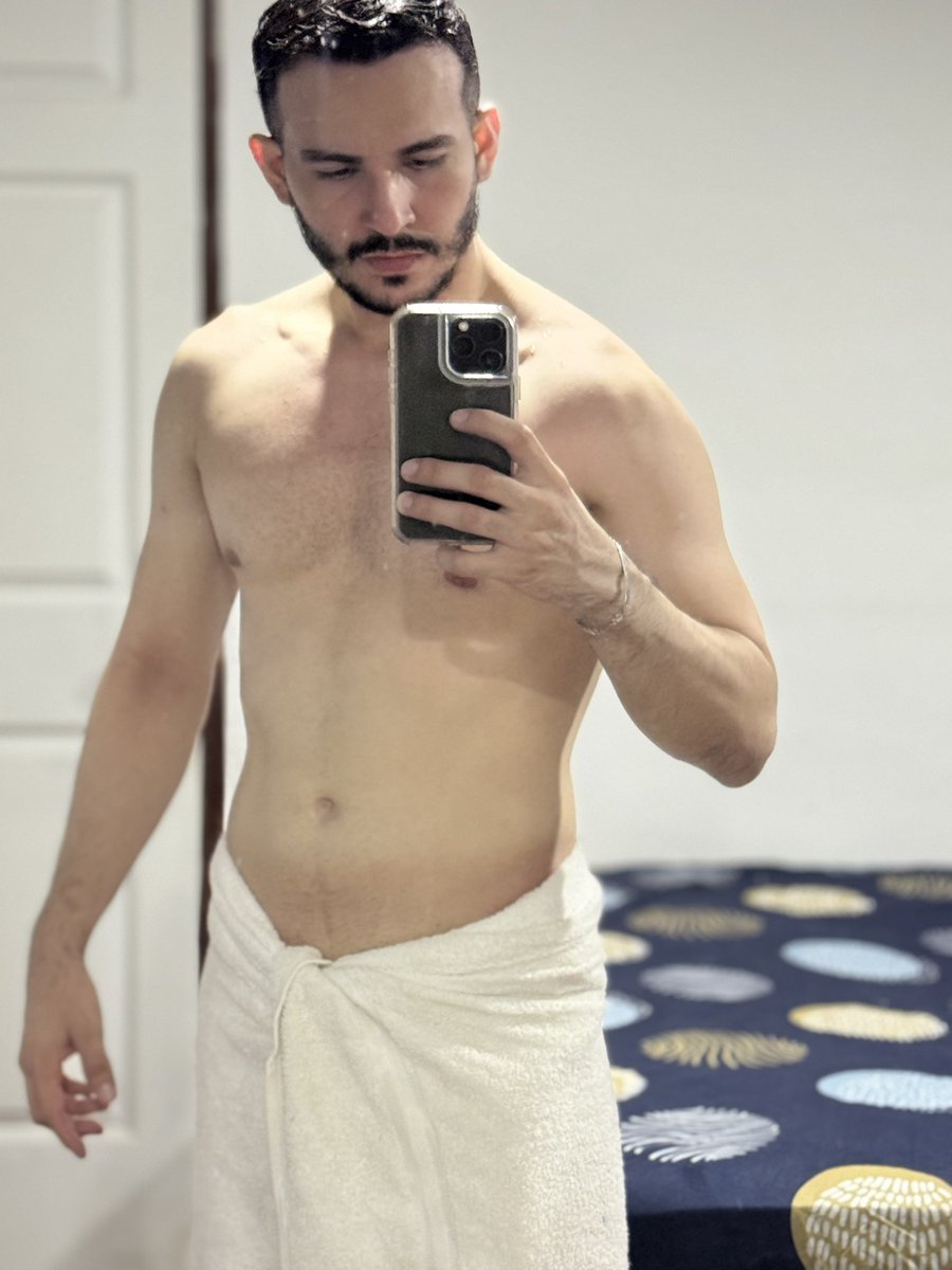 gerardvansOffic's tweet photo. Voy a abrir el onlyfans 🔥 https://t.co/N4EpTkEI7K