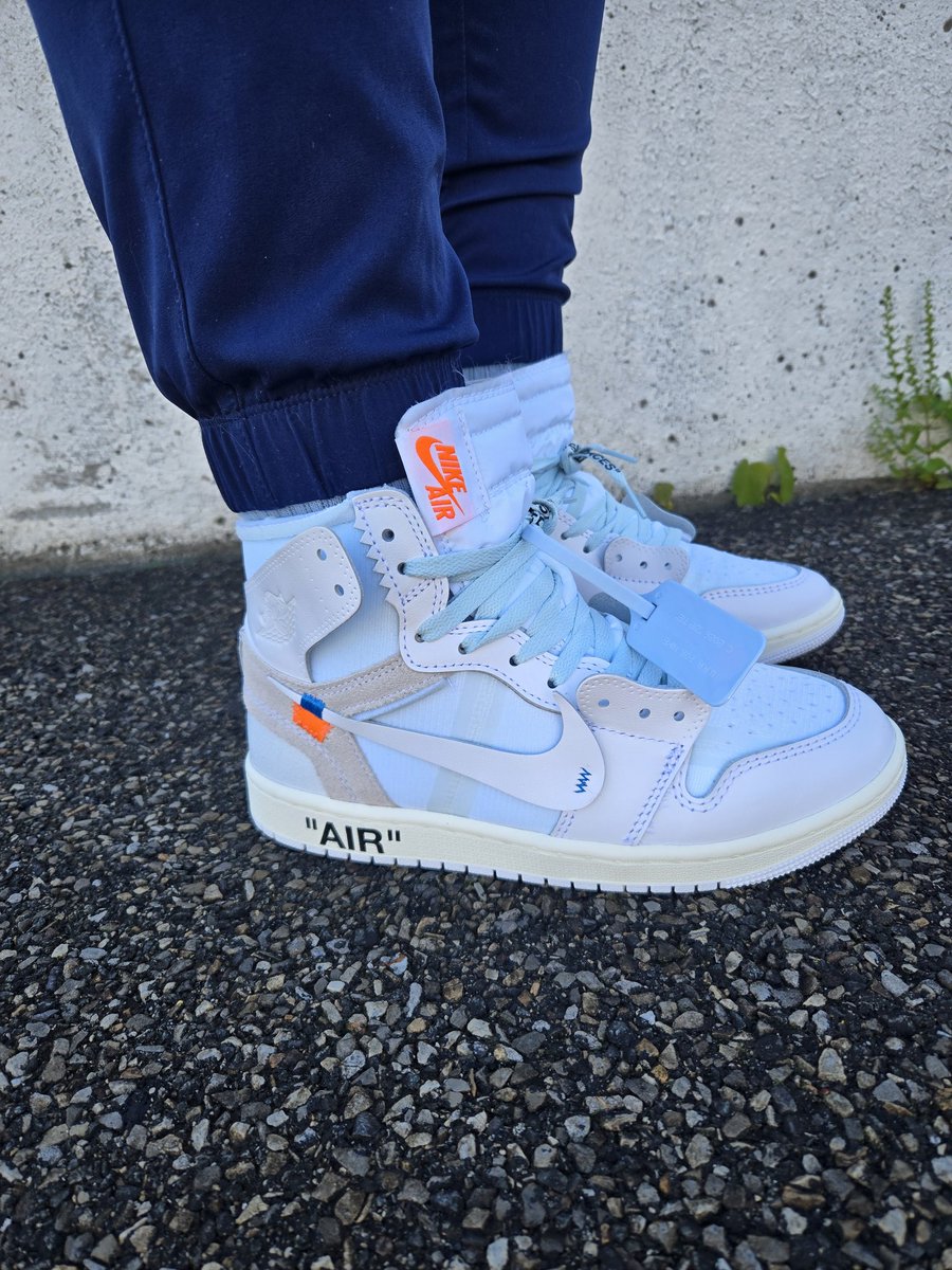 trudyspeaks's tweet photo. 👟: Virgil Abloh Archive x Air Jordan 1 Retro High OG 'Alaska'
.
#inmyjs #jordandepot #jumpman23 #airjordanretros #aj1squad #jordan1squad #mjmondays #checksoverstripes #SNKRSKICKCHECK #snkrsliveheatingup #kotd #virgilabloh https://t.co/IJ0JldOJlZ