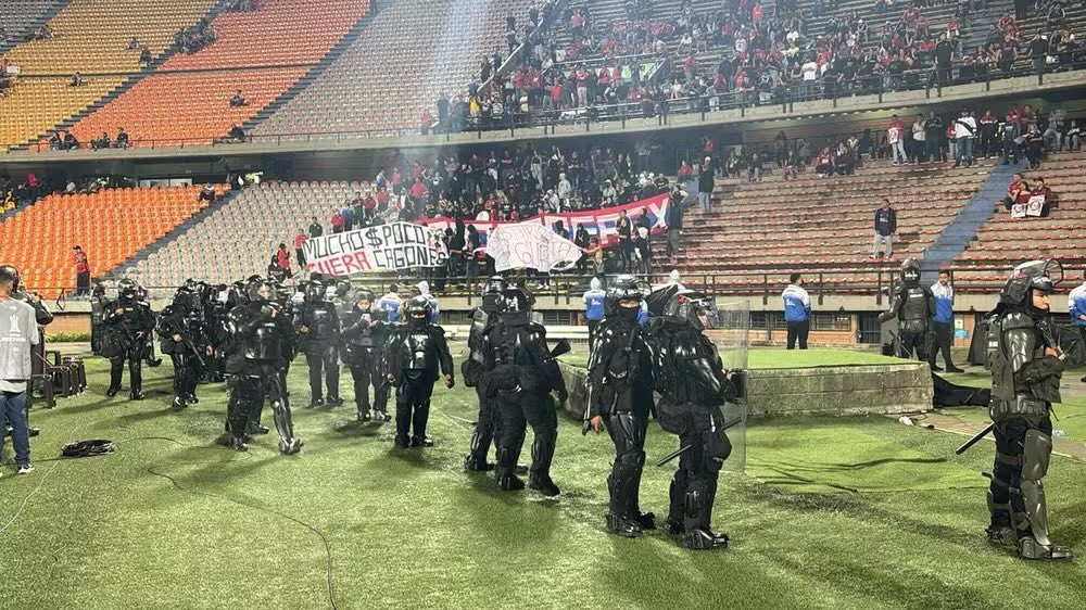 🚨 URGENTE! Oficial: o jogo entre Independiente Medellín e Flamengo está cancelado.

🗞️ ESPN
📸 Richard Souza/ge
