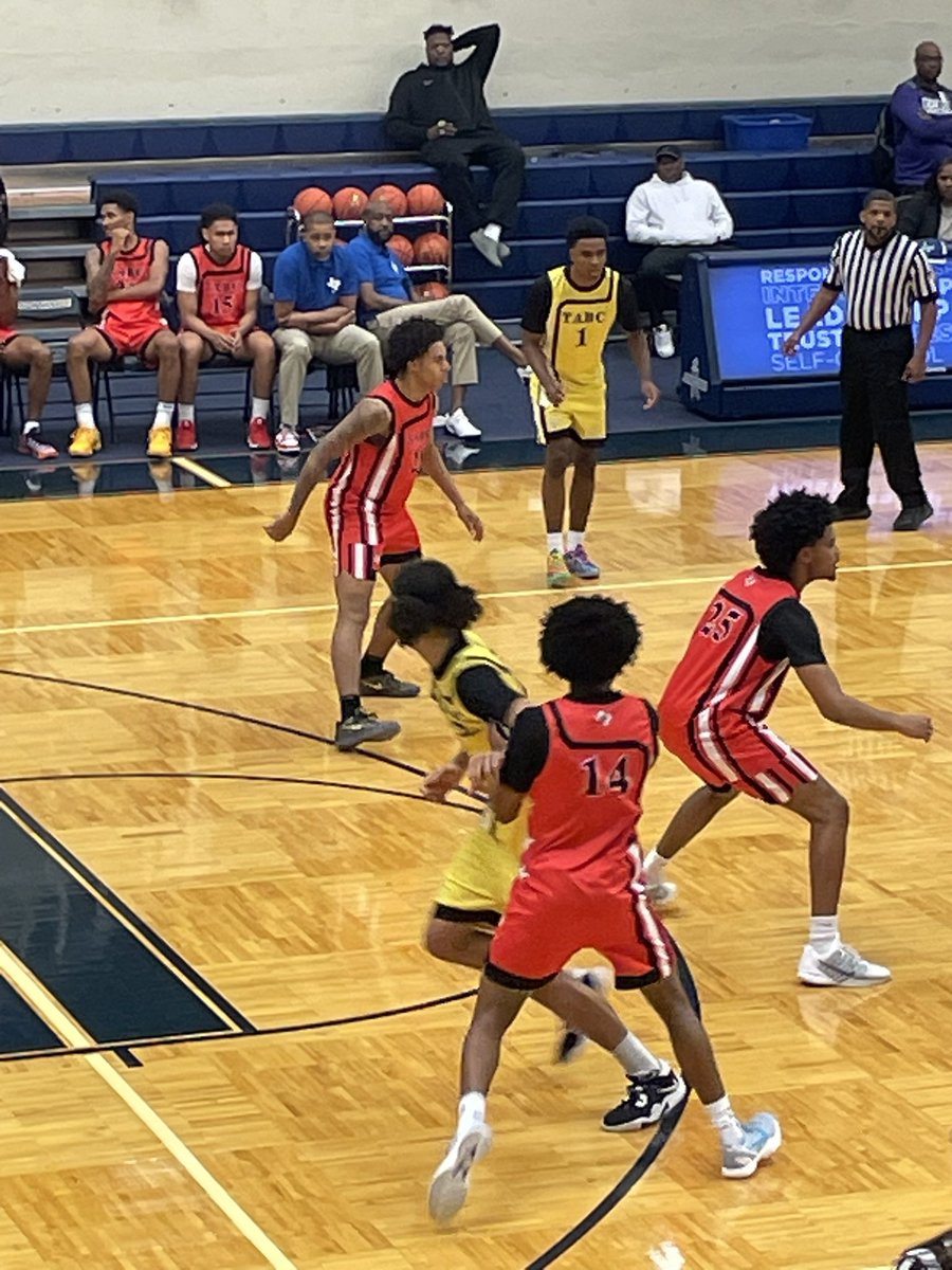 M.Summit Basketball tweet media