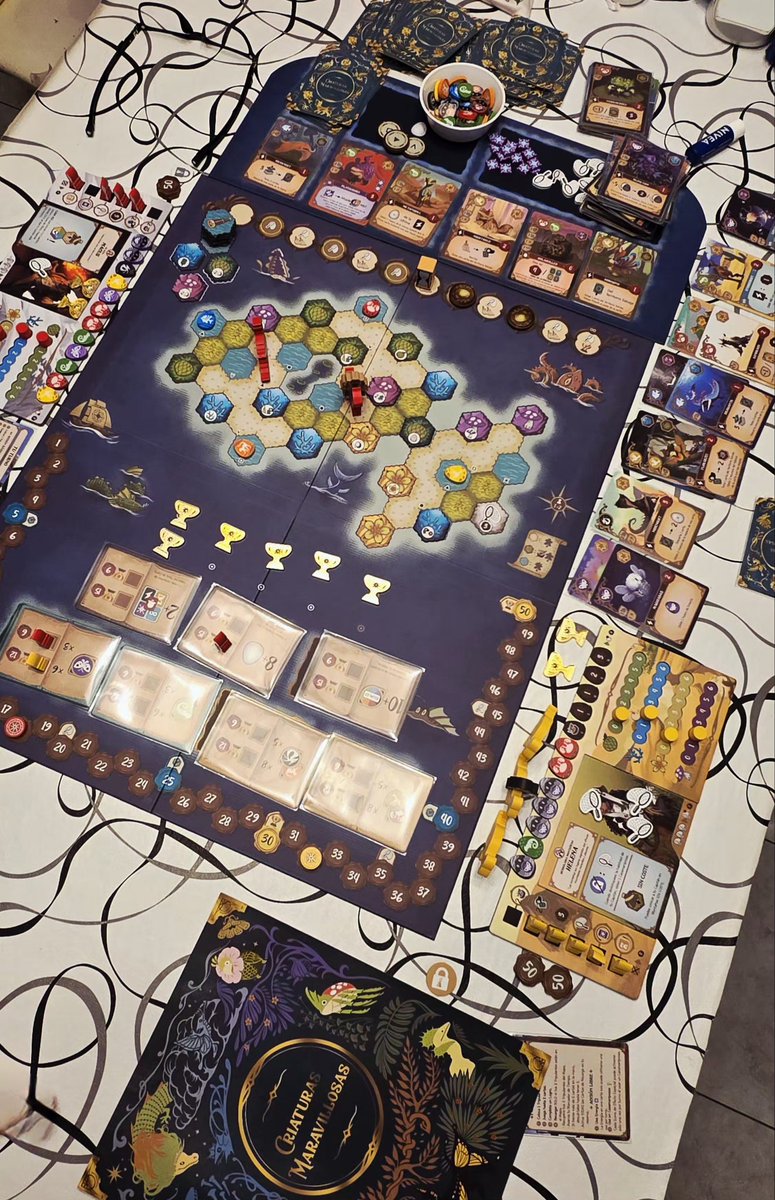 NoraGdy's tweet photo. Que lindo juego...primera partida y siento que va a salir mucho a mesa👌🏼 https://t.co/EBbTRVp7Ue