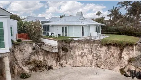 MarkeyInsurance's tweet photo. High-risk climate properties in flood zones, bushfire prone &amp; coastal erosion zones are seeing premiums increase sharply, reduced cover and withdrawing entirely. Before you buy consider these risks. https://t.co/vv0smu327G