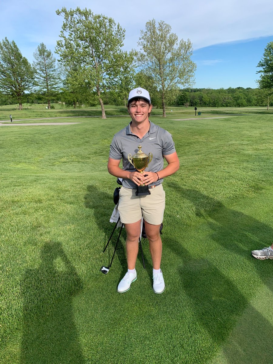os_falcon_golf's tweet photo. We crowned our 2026 Falcon Cup Champion today. Tate Edwards (Jr) wins. He becomes the first ever non-senior winner. Tate and his brother Graham squared off in the championship after winning the 2-man scramble final. Well played by everyone and congratulations Tate. #OnePositive https://t.co/1bCKr8iI9G
