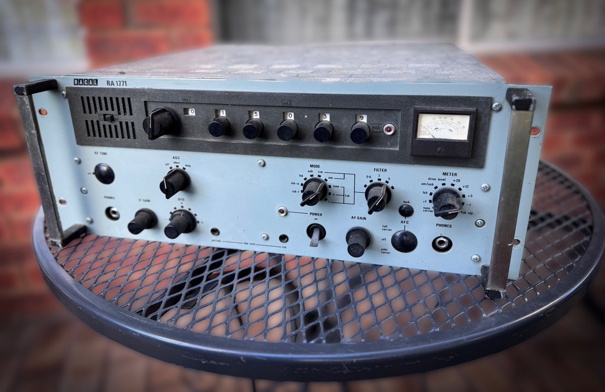 robvk3bvw's tweet photo. RETRO RECEIVER REVIEW #24: The RACAL RA-1771
Craig Seager revisits an iconic British radio brand!
https://t.co/1JgiL6HtBd
#racal #shortwaveradio #vintageradio https://t.co/JBEXEOIyNG