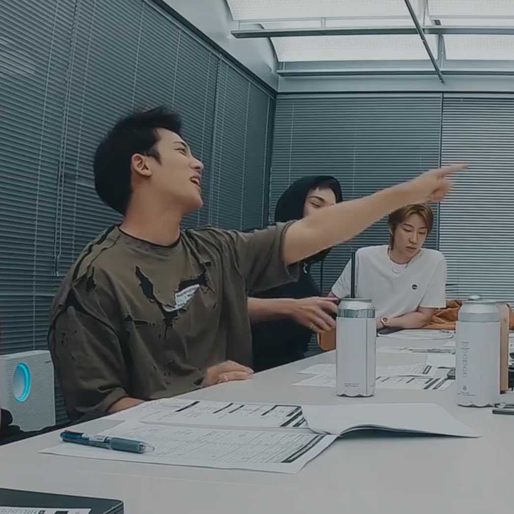 네임펜 tweet media