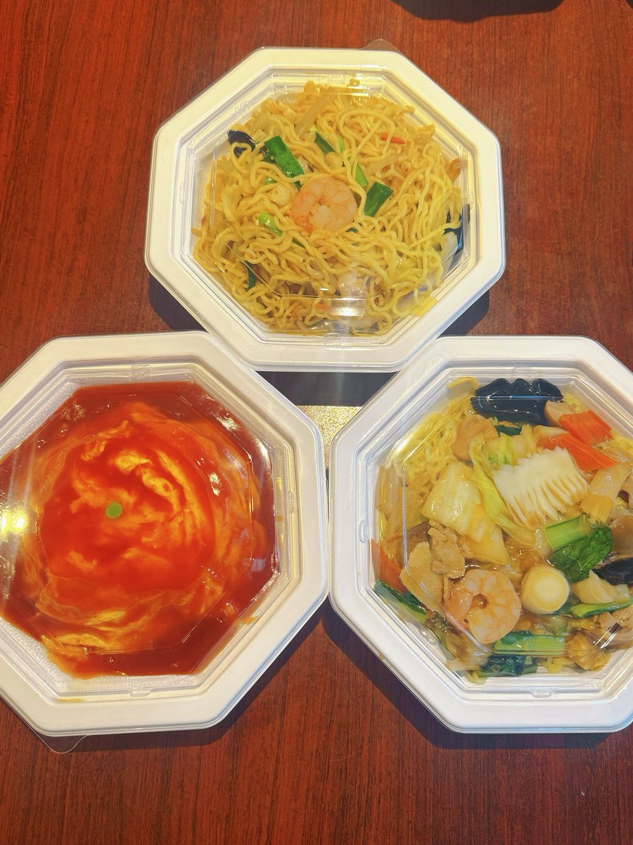 kaenginnza's tweet photo. 今日の一押しは、ピリ辛でご飯が止まらない「麻婆豆腐あんかけチャーハン」と「麻婆茄子あんかけチャーハン」です！🔥
職人が高火力で仕上げたパラパラの玉子チャーハンに、濃厚な餡がたっぷり。
「油淋鶏」や「天津丼」など、すべて600円〜700円！
#銀座ランチ #華宴 #厚揚げ #生姜焼き #担々麺 https://t.co/Bjmc0Wyuro