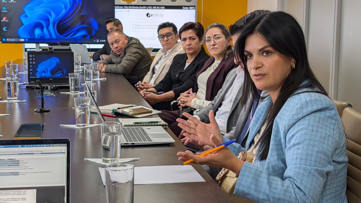 El desarrollo del Carchi se construye con gestión y trabajo articulado.

En reunión con el Ministerio de Producción avanzamos en una agenda enfocada en crecimiento, empleo y fortalecimiento productivo para la provincia. 🇪🇨📈