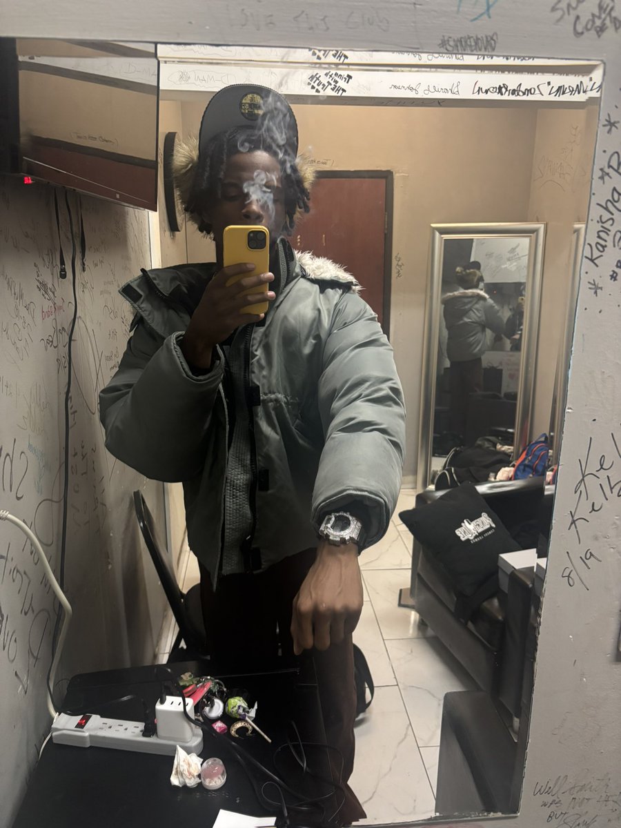 ray tweet media