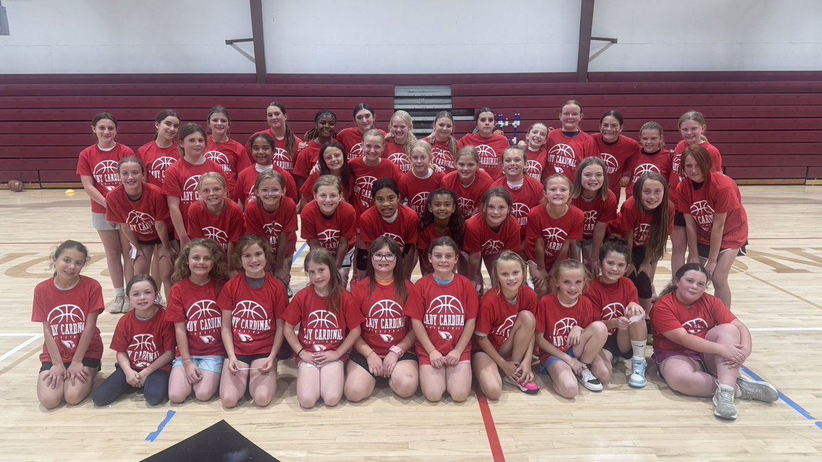 farmingtonfast's tweet photo. Huge thank you to Ryan Siebenmorgen State Farm for sponsoring our camp shirts this week! We appreciate your support of our campers and our program! 🏀👏 https://t.co/TgxrccpR6L