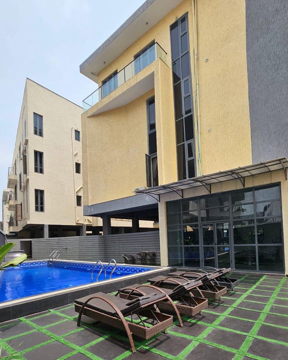 checkinng's tweet photo. CHECKin To this 1 Bedroom with Pool &amp; Gym 🧳

Location: Admiralty-Lekki [Lagos, Nigeria]
Stay Per Night: NGN 160,000

• Reliability: 24/7 power, elevator, and unlimited Swift Wi-Fi.
• Leisure: Swimming pool, gym, and cozy general sit-out area.

#checkin #hospitality https://t.co/nUVu6GOYS4