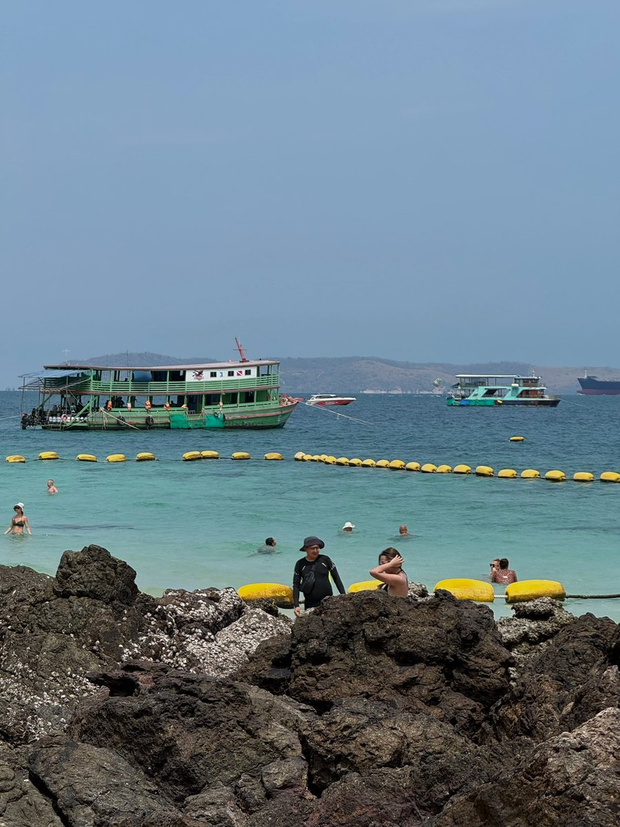 khunper_'s tweet photo. Koh Larn dump! 2026
with mom 3 days 2 nights🤍✨🌊 https://t.co/MeQWEPS6tA