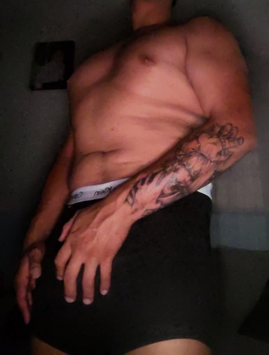 mpvat1801's tweet photo. Hey, soy Jago :) 
Not new in #nsftwt
      •23
      • him/he
      •1.85
      •esp/eng
Me gusta mostrarme, manden dm :)
Moots?♡︎/⟳ https://t.co/jdfC4PCqJy