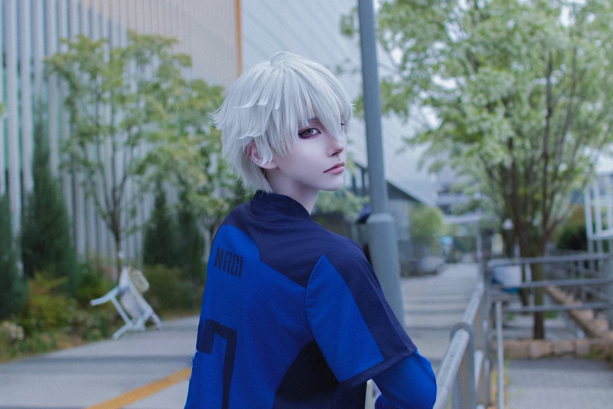 リン tweet media