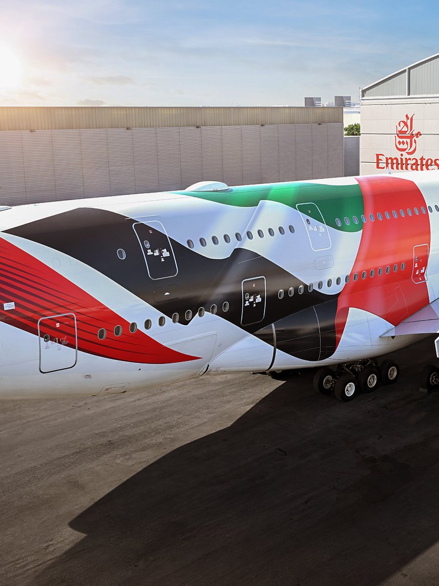 Emirates tweet media