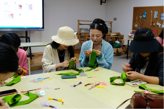 China National Silk Museum tweet media