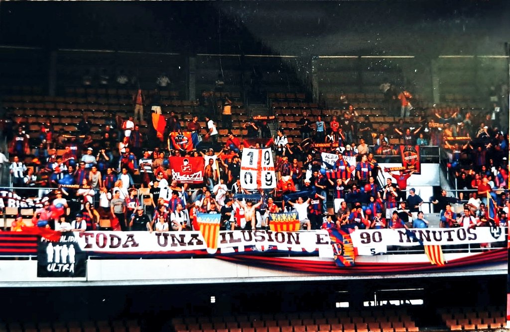 Borderline_lvd's tweet photo. Match ball al Ciutat: ganar o a casa. https://t.co/siA2g7A0ji
