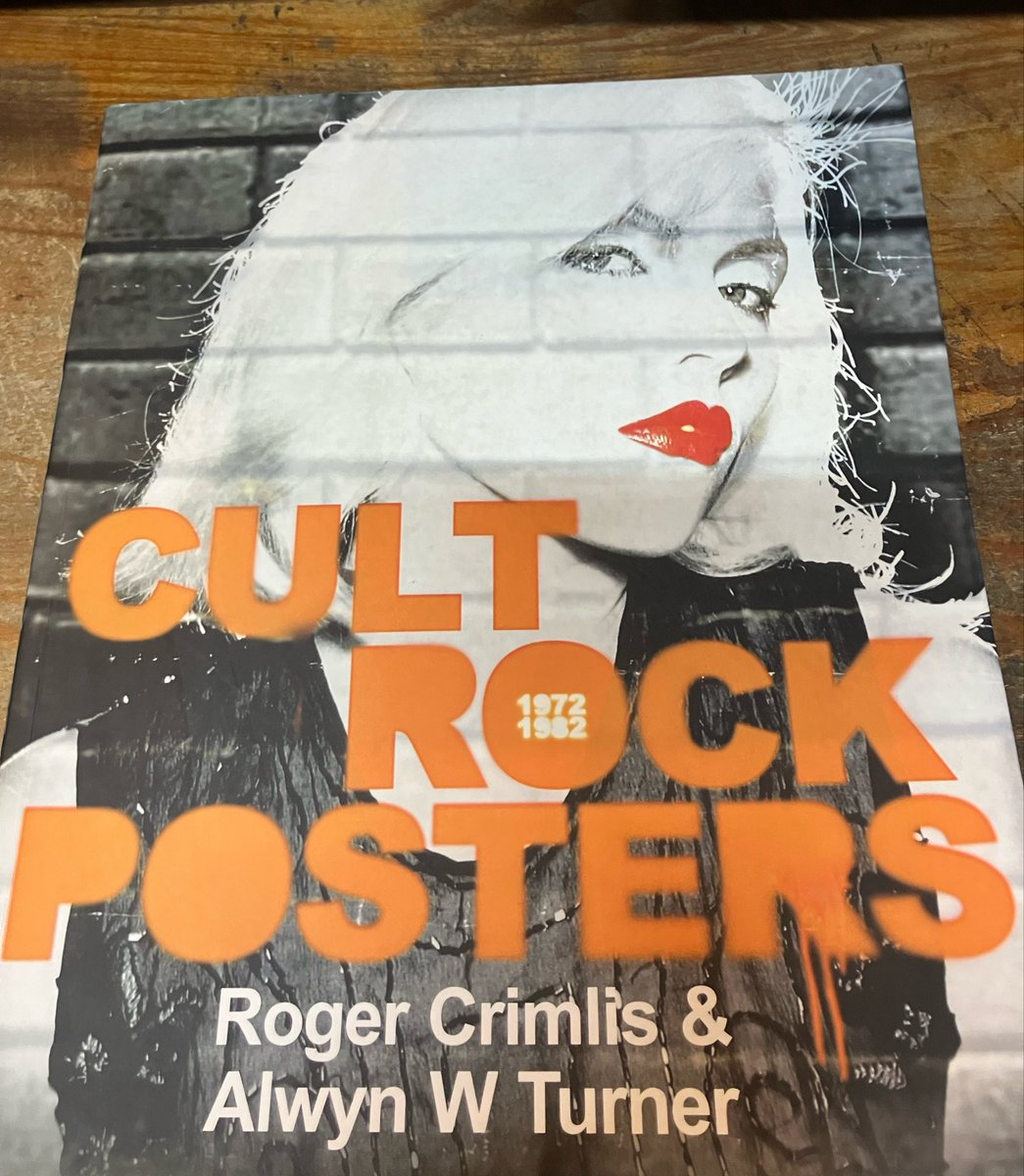 カルトロックポスターズを店頭に。