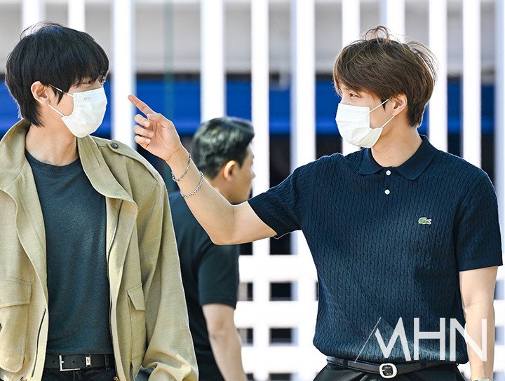 260508 ICN Airport 📸 #CHANYEOL #찬열

 "꽉 찬 잘생김"…찬열, 만찢남의 출국
naver.me/xB7sTxrm

엑소 찬열-카이 '스몰토크'
naver.me/FnsMowuC

엑소 찬열-카이 '남자의 향기'
naver.me/GtY1vCdl

엑소 카이 '찬열형!'
naver.me/xB7sTxrm