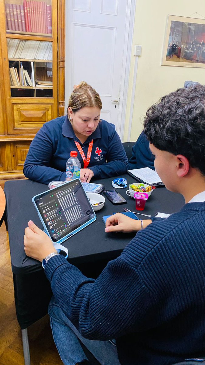 cruzrojavachile's tweet photo. Cruz Roja Villa Alemana  participando otro día más con coordinadores nacionales de RCF de las Sociedades Nacionales de Argentina, Bolivia, Chile, Colombia, Ecuador, Paraguay y Uruguay, así como representantes de las delegaciones del Comité Internacional de la Cruz Roja (CICR). https://t.co/DyERk228MC