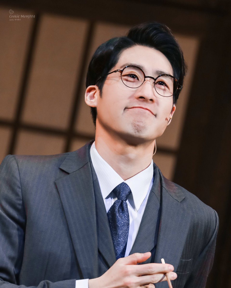 🍪2022.01.16 _ 낮

뮤지컬 팬레터 커튼콜

이윤 役 | 김지철

갑자기 보고 싶어졌읍니다 . . .