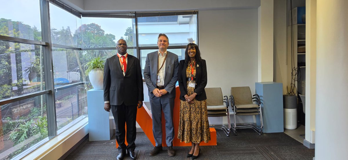KenyasOmbudsman's tweet photo. The Commission Chairperson, Mr. Charles Dulo, EBS, accompanied by the Commission Vice Chairperson and Commissioner in Charge of Access to Information @Djemator  on Thursday, 7 May 2025, paid a courtesy visit to H.E. Mr. Henk Jan Bakker, Ambassador of the @NLinKenya. https://t.co/urX9NM9nN5