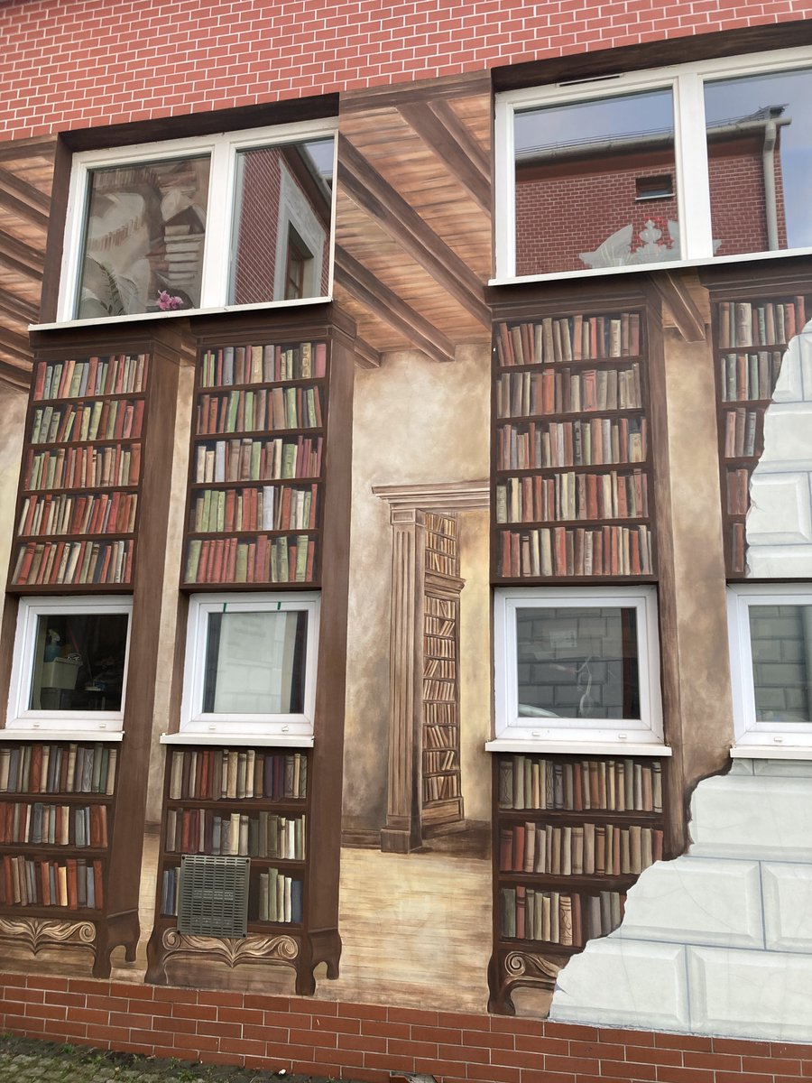 MachuraJerzy's tweet photo. #TegoDnia
Dziś świętujemy #DzieńBibliotekarza i #DzieńBibliotek !
📚 📖 😃 🤔 📚 📖 😃 🤔 📚 📖 🥳👏🍾
#LibrarianDay #LibrariesDay #Ustroń #Beskidy @MiastoU #terazczytam #książki #biblioteki
📸/my/ https://t.co/um3AZHswyf
