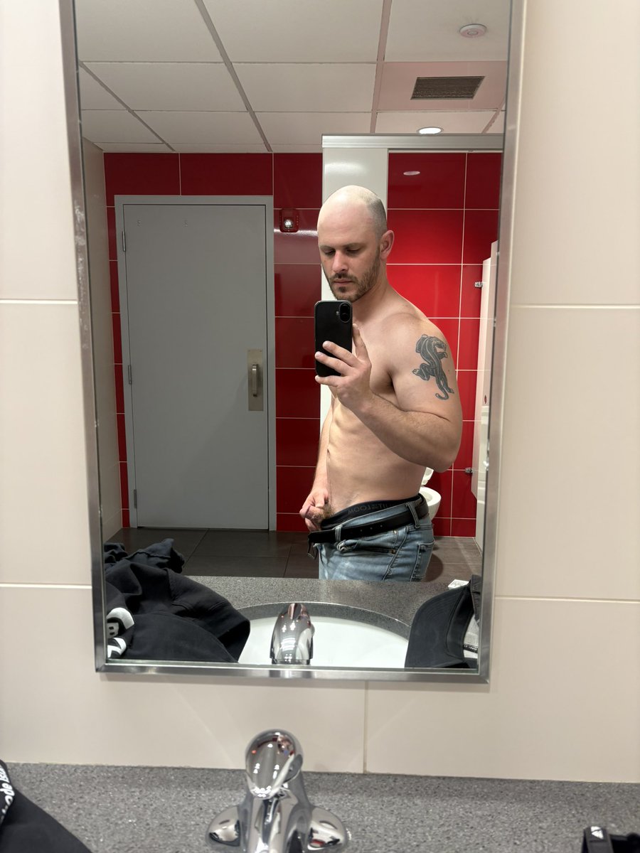 lildicknic's tweet photo. Did you even notice it was out? π₯΅#gaysph #gayexpose #tinydickexposure #tinydick #betaboy #subboy #gaytinydick #micropenis https://t.co/BRFbXbZ3O6