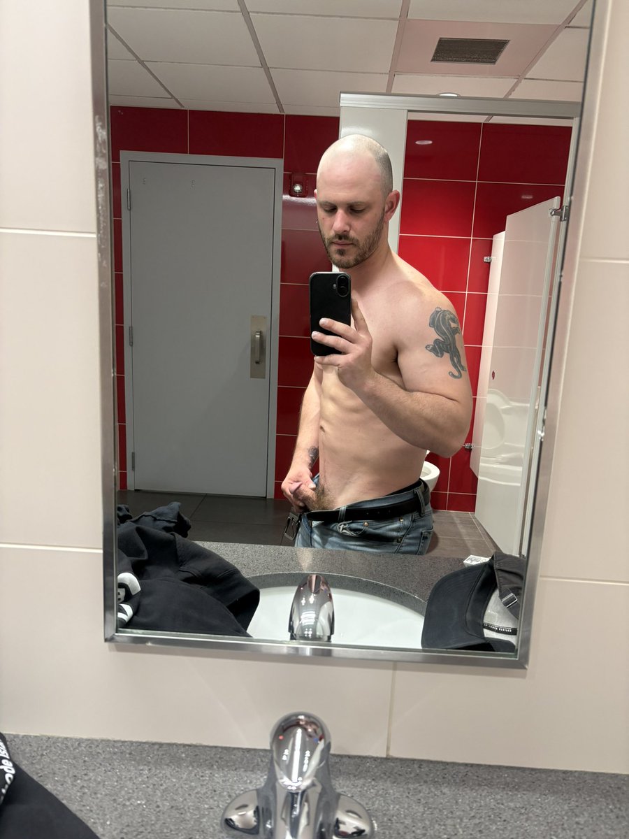lildicknic's tweet photo. Did you even notice it was out? π₯΅#gaysph #gayexpose #tinydickexposure #tinydick #betaboy #subboy #gaytinydick #micropenis https://t.co/BRFbXbZ3O6