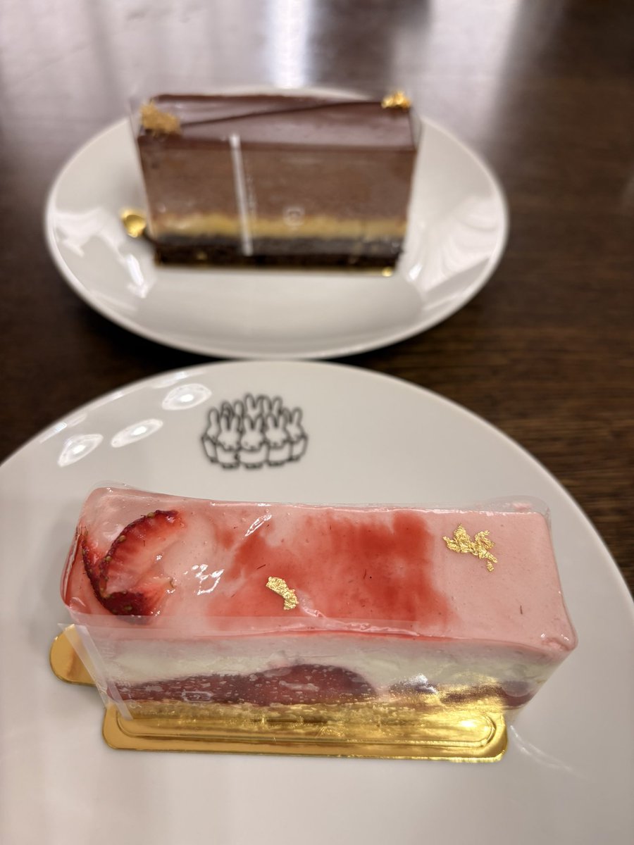 YassyWorld's tweet photo. さくらいちご
ジンジャーショコラ

最高に美味しい
特に生姜好きとしてはチョコレートに合う！相性抜群🫚🍫
さくらいちごもピンク可愛い🩷

建産連センターに行く旦那さんにお願いして買って来てもらった！
#LEVANT #ルヴァン https://t.co/SrnvHDMi89